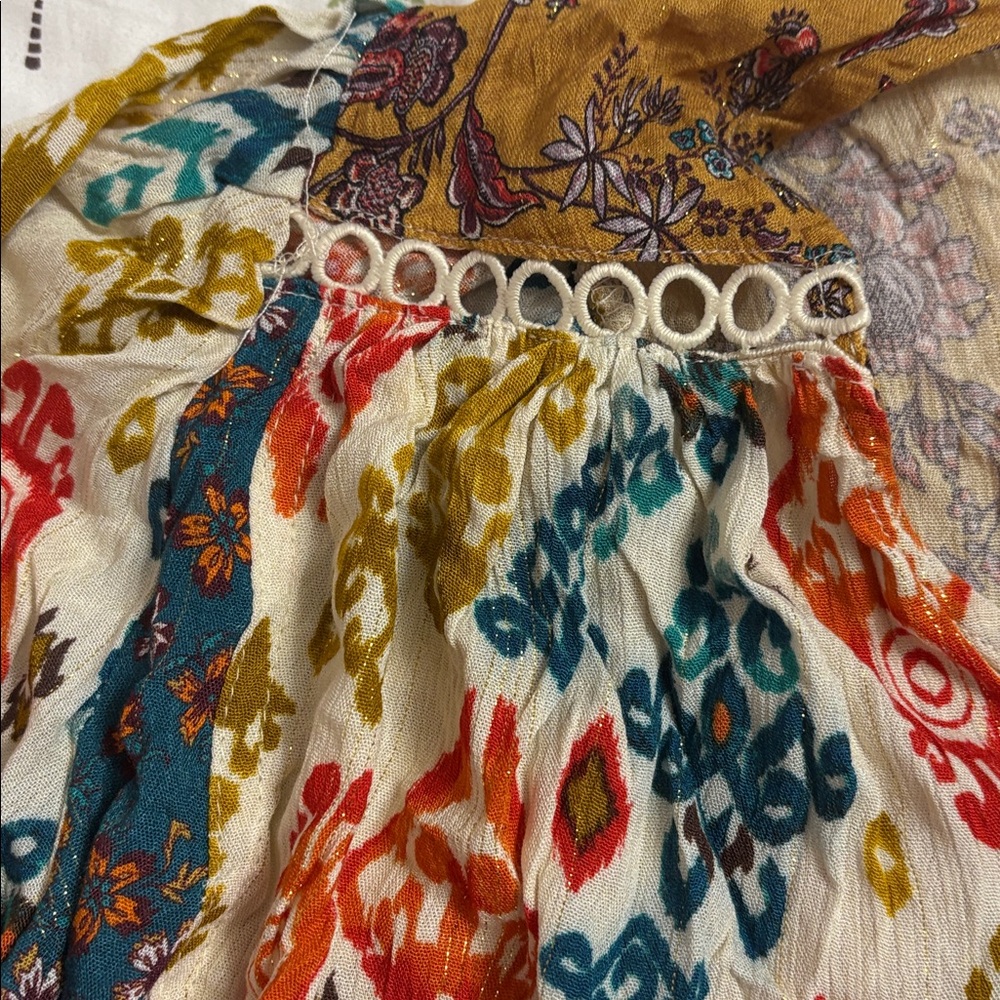 Colorful Patterned Blouse - Picture 2 of 4